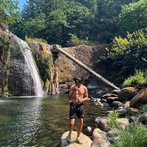 Meet your Posher, Johnny